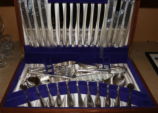 Viners Sandringham pattern canteen of plated flatware and a pair of Dubarry pattern fish servers
